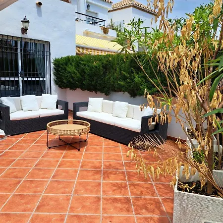 Bel Au Rdc De 2 Chambres Avec Grande Terrasse A Nueva Andalucia A 3,5 Km De Puerto Banus Et Des Belles Plages D'andalousie